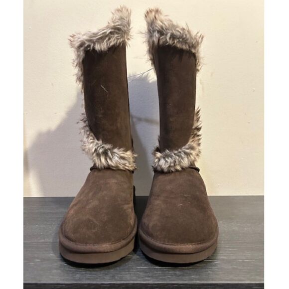 NWT Bearpaw Shelly Cow Suede  Boots Women's Size 9 - Picture 1 of 7